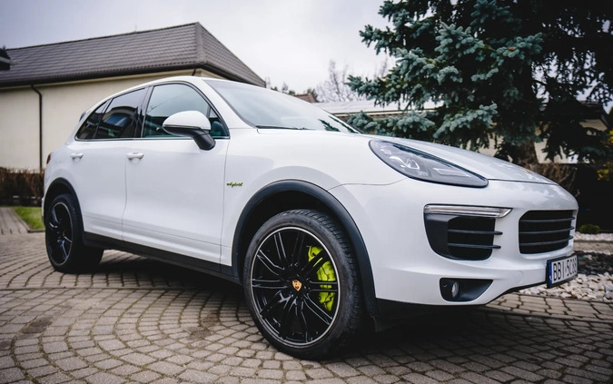 Porsche Cayenne cena 177900 przebieg: 83900, rok produkcji 2016 z Białystok małe 301